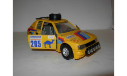 модель 1/25 Peugeot 205 Turbo №205 Burago Italy металл 1:25 Rallye