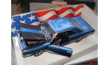 модель 1/18 Plymouth Road Runner 1969 ERTL металл 1:18, масштабная модель, scale18, ERTL (Auto World)