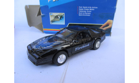 модель 1/43 Pontiac Firebird чёрный 3-rd generation Pull Back металл 1:43, масштабная модель, Welly, scale43