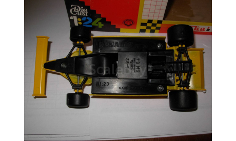 модель F1 Формула-1 1/23 Renault RE30 Polistil/Tonka металл, около 1:23 1/24 1:24, масштабная модель, scale24