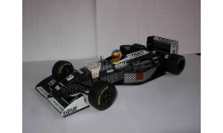 модель F1 Формула-1 1/18 Sauber-Mercedes C13 1994 TISSOT #29 Wendlinger Minichamps /PMA металл 1:18