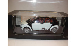 модель 1:18 Smart Forfour Kyosho 1/18