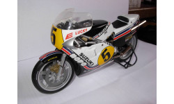 модель 1/12 гоночный мотоцикл SUZUKI - RGT500 N 5 500cc WORLD CHAMPION 1981 MARCO LUCCHINELLI Altaya металл 1:12