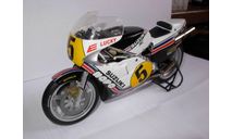 модель 1/12 гоночный мотоцикл SUZUKI - RGT500 N 5 500cc WORLD CHAMPION 1981 MARCO LUCCHINELLI Altaya металл 1:12, масштабная модель мотоцикла, scale12