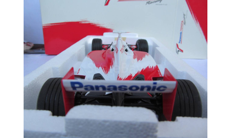модель F1 Формула 1 1/18 Toyota F1 2002 Show Car Panasonic Minichamps / Paul’s Model Art металл 1:18 ShowCar, масштабная модель, scale18