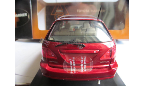 модель 1/18 внедорожник Toyota Harrier Autoart металл 1:18, масштабная модель, scale18