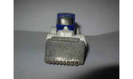 модель бульдозер 1/64 Tractor Plow Matchbox металл 1:64, масштабная модель, scale100