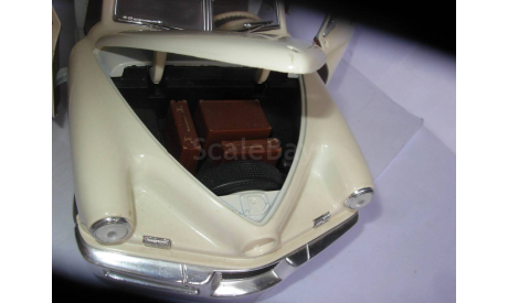 модель Tucker 1948 Yatming/Road Legends металл 1:18, масштабная модель, scale18, Sunstar