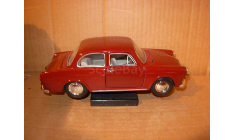 модель 1/24 VOLKSWAGEN 1600 Maisto металл 1:24 VW, масштабная модель, scale24