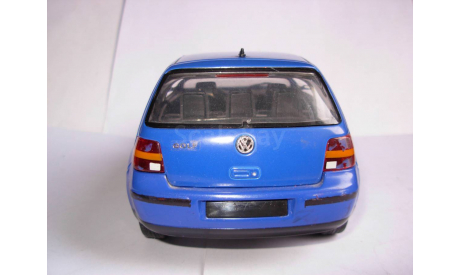 модель 1/18 Volkswagen VW Golf-4 GTI Revell металл, масштабная модель, scale18