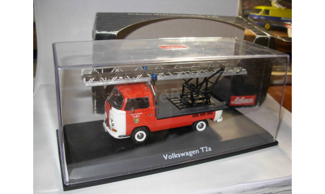 модель 1/43 пожарный Volkswagen VW T2a автолестница Schuco металл 1:43, масштабная модель, scale43