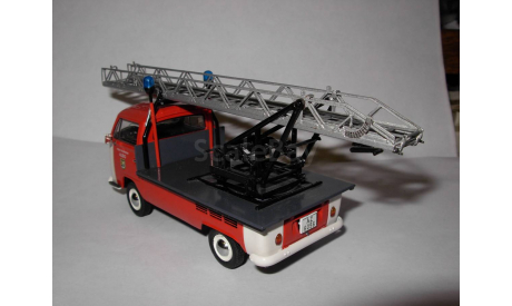 модель 1/43 Volkswagen VW T2а пожарная лестница Schuco металл 1:43 пожарный, масштабная модель, scale43