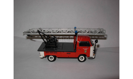 модель 1/43 Volkswagen VW T2а пожарная лестница Schuco металл 1:43 пожарный, масштабная модель, scale43