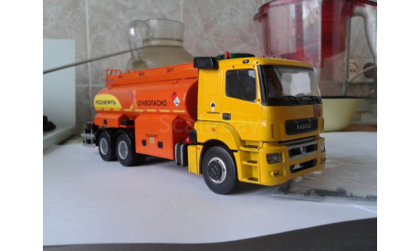 КамАЗ-65207 БЕЦЕМА Роснефть, масштабная модель, AVD Models, scale43