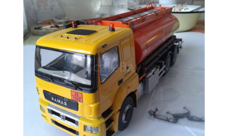 КамАЗ-65207 БЕЦЕМА Роснефть, масштабная модель, AVD Models, scale43