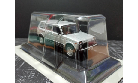 ВАЗ-2131 Нива LADA 4x4 5d- серебристый металлик - №5 с журналом 1:43, масштабная модель, Автолегенды Новая эпоха, scale43