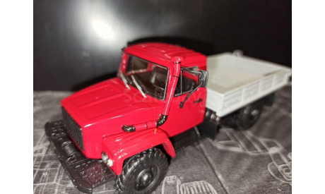 ГАЗ-33081 (двигатель Д-245.7 Diesel Turbo) бортовой выставочный 1:43, масштабная модель, Автоистория (АИСТ), scale43
