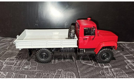 ГАЗ-33081 (двигатель Д-245.7 Diesel Turbo) бортовой выставочный 1:43, масштабная модель, Автоистория (АИСТ), scale43