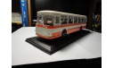 Лиаз-677 (бело-оранжевый) Classicbus. Ранний., масштабная модель, scale43