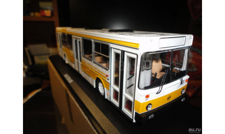 Лиаз-5256.00 (бело-желтый) Classicbus, масштабная модель, scale43