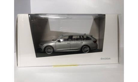 Skoda Octavia Combi A8 в масштабе 1:43 дилерский., масштабная модель, scale43, Škoda