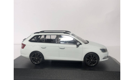 Skoda Fabia Combi в масштабе 1:43 дилерский., масштабная модель, scale43, Škoda