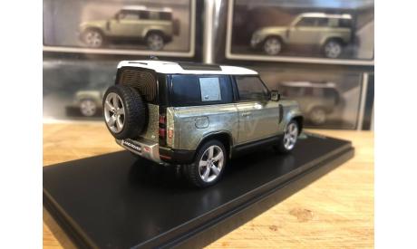 Land Rover Defender 90 First Edition в масштабе 1/43 дилерский., масштабная модель, scale43