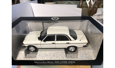 Mercedes-Benz 200 W 123 AMG в масштабе 1:18 дилерский., масштабная модель, Norev, scale18