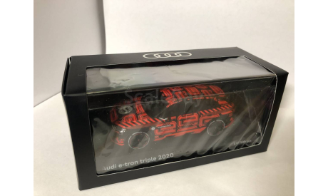 Audi e-tron в масштабе 1:43 дилерский., масштабная модель, scale43
