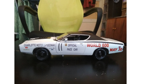 Dodge Charger r/t 1971, масштабная модель, ERTL (Auto World), 1:18, 1/18