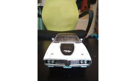 Dodge Charger r/t 1971, масштабная модель, ERTL (Auto World), 1:18, 1/18