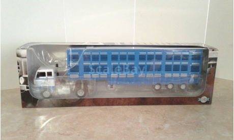 Volvo F89 (1970-77) (IXO) (журналка тягачи мира), масштабная модель, scale43