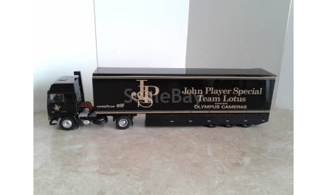 Volvo F12 Racing transporter JPS Team Lotus 1981 ... (IXO)..., масштабная модель, scale43