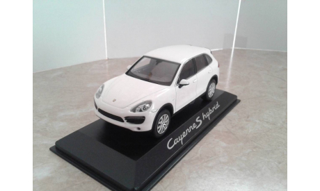 Porsche Cayenne S hubrid ... (Minichamps) ..., масштабная модель, 1:43, 1/43