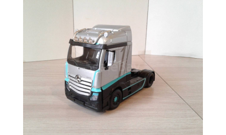 MERCEDES-BENZ Actros MP4 ... (BBurago) ..., масштабная модель, scale43