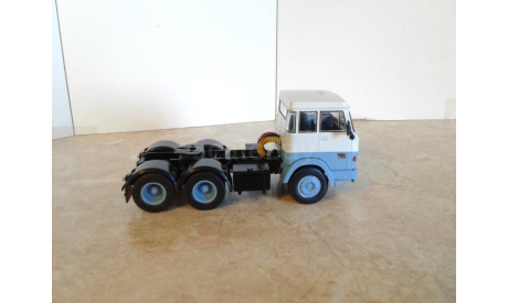 Hanomag-Henschel F221 (1969-1974) ...(IXO/Altaya)..., масштабная модель, scale43
