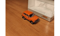 27241 Lada Niva (Лада Нива) оранжевая 1:87 Brekina