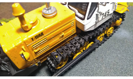 Трактор бульдозер Т-150Д с отвалом, масштабная модель, ХТЗ, AVD Models, 1:43, 1/43