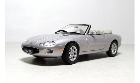 Jaguar XK8 Cabrio AUTOart, масштабная модель, scale43