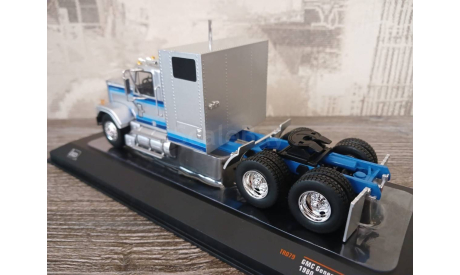 GMC General year (1980) silver / blue, масштабная модель, IXO грузовики (серии TRU), scale43