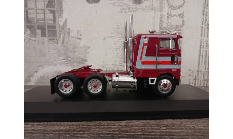 PETERBILT 352 “Pacemaker” 1979, red, масштабная модель, IXO грузовики (серии TRU), scale43
