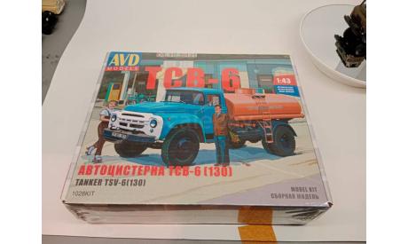 ЗИЛ 130 Автоцистерна ТСВ 6 кит AVD 1028, сборная модель автомобиля, AVD Models, scale43