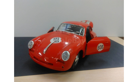 PORSCHE 356 B mod. 1961 - 1/24. Bburago. Италия. 1970-ые., масштабная модель, 1:24