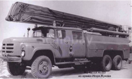 АЦ-40(133ГЯ) 1076KIT с гидроподъемником от Riddik, сборная модель автомобиля, ЗИЛ, AVD Models, scale43