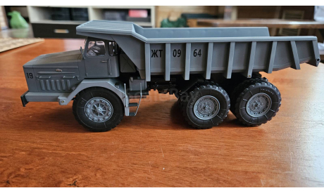 МАЗ 530, масштабная модель, AVD Models, scale43