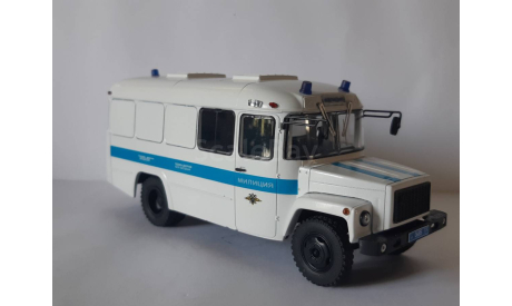 КАВЗ-3976 Милиция автозак Вологда, масштабная модель, scale43