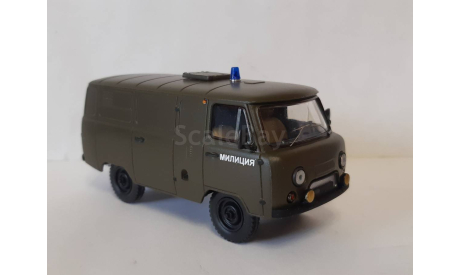 УАЗ-452-АЗМ, Милиция 1982 г, масштабная модель, scale43