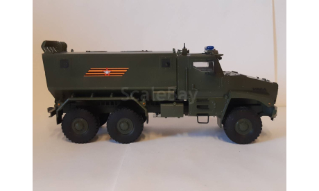 УРАЛ Тайфун У 63095 парадный, масштабная модель, scale43