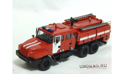 Сборная модель Пожарная цистерна АЦ 6,0-100 на базе Уральский 4320