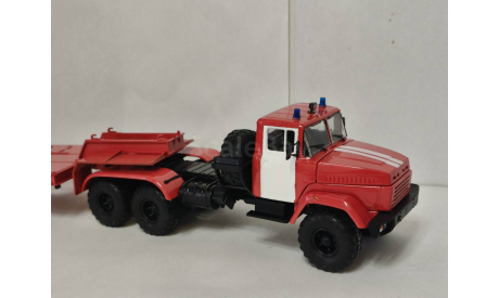 КРАЗ 6446 с п/п ЧМЗАП-5523 пожарный тягач, масштабная модель, scale43